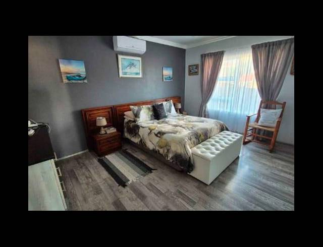 5 BEDROOM HOUSE FOR SALE IN DANA BAY